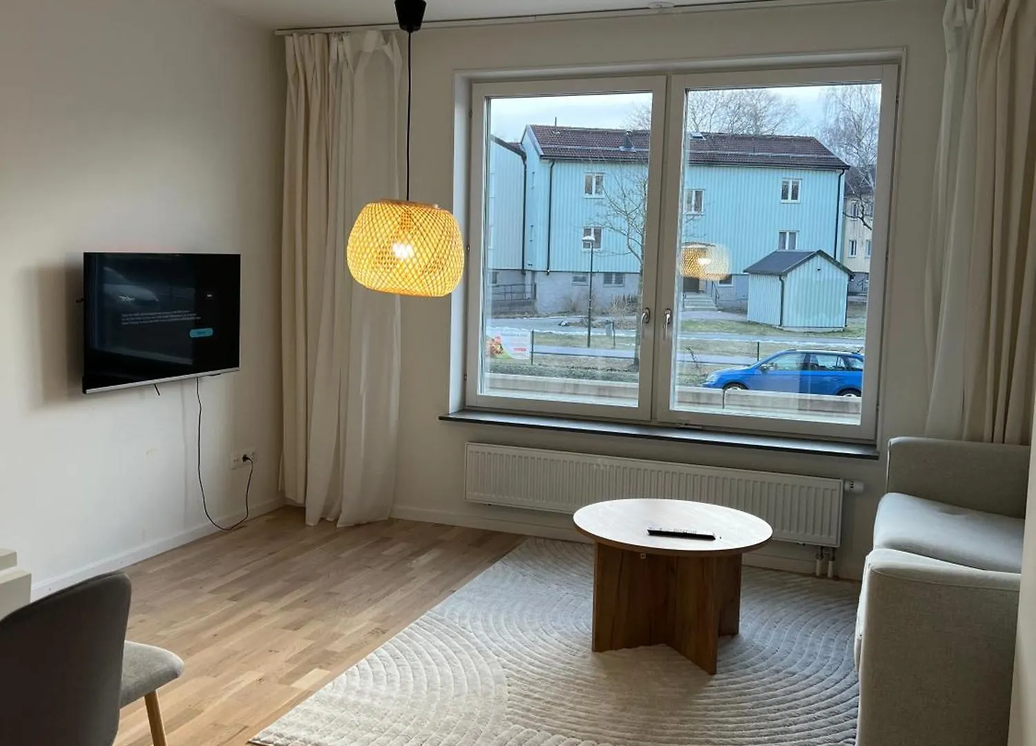 Cozy Apartment 2 Stops-15 Mins Away From City Center Stockholm
